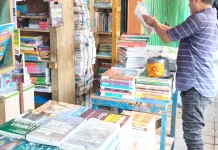 Toko Buku Bekas Pasar Tengah Kian Sepi Pembeli